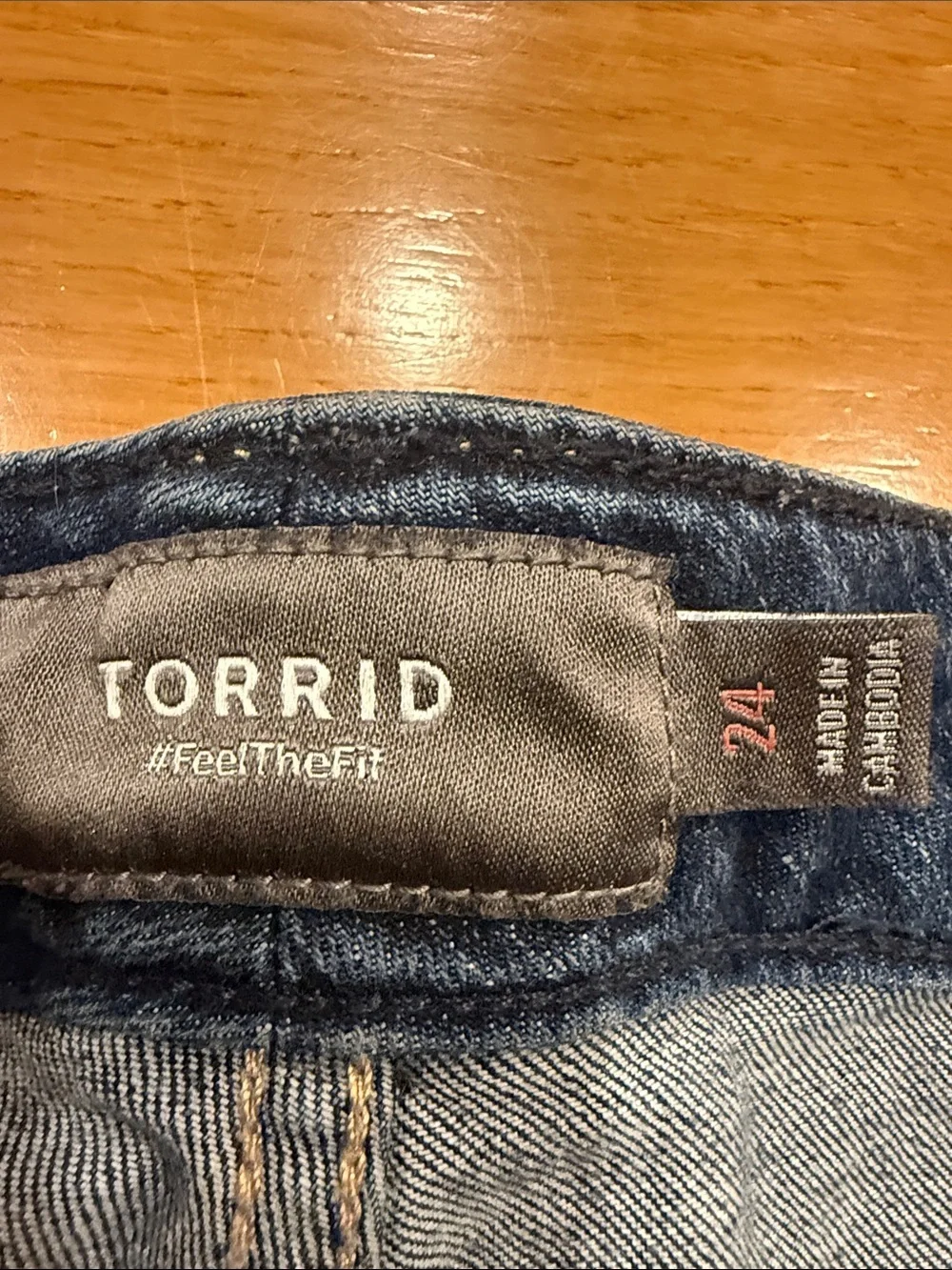 Torrid women’s jeans short size 24.